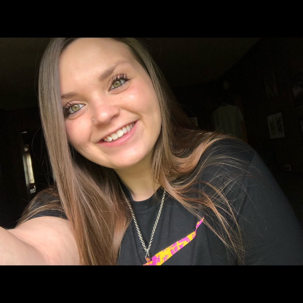 Meet your Posher, Kelsie